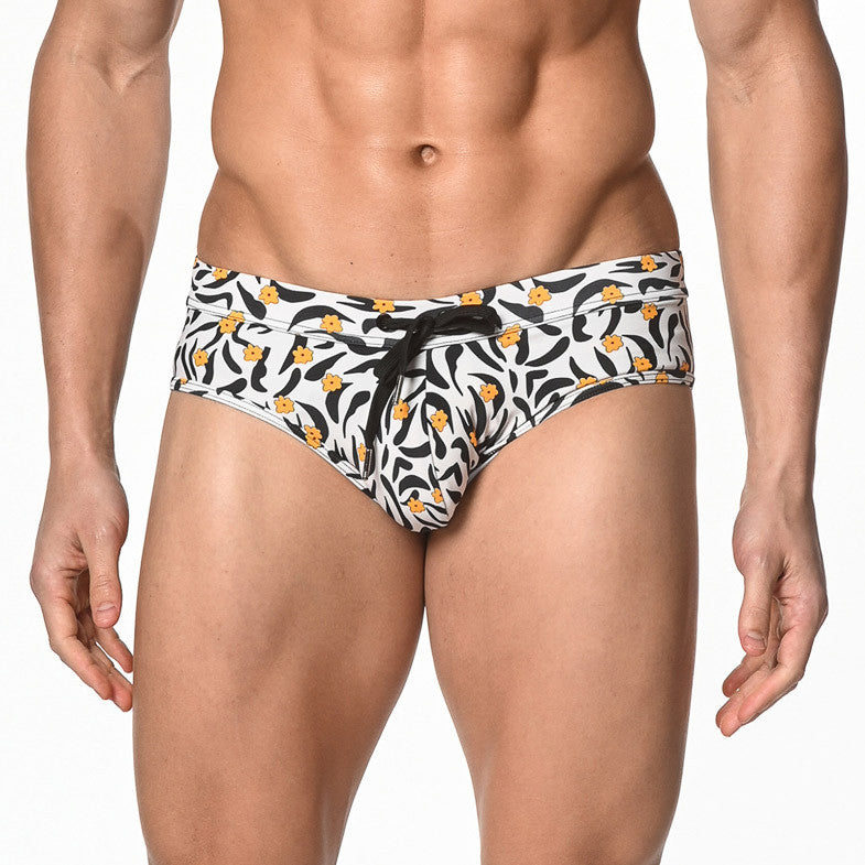 St33le - Freestyle Swim Brief W/ Cup - Blk/Gold/Tiger